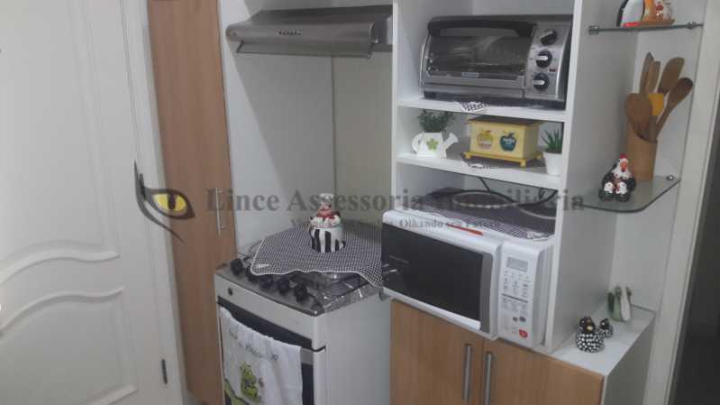 Apartamento à venda com 2 quartos, 75m² - Foto 20