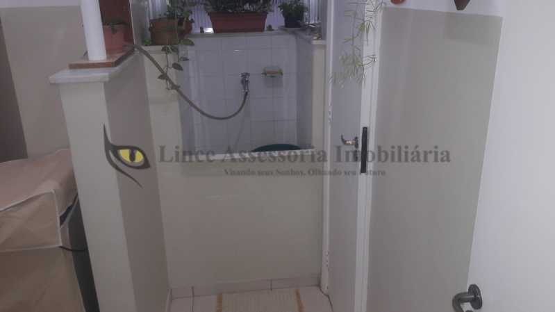 Apartamento à venda com 2 quartos, 75m² - Foto 23