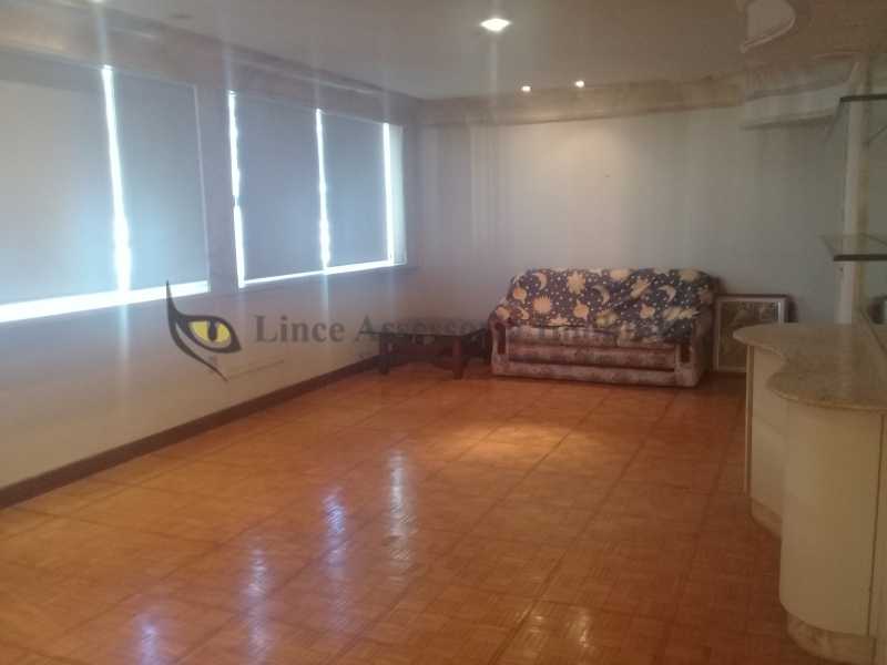 Apartamento à venda com 3 quartos, 167m² - Foto 1