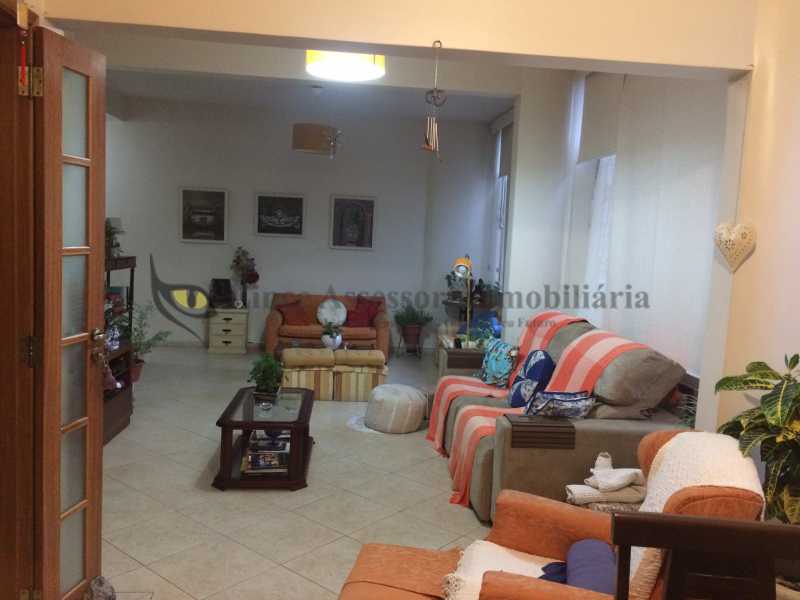 Apartamento à venda com 4 quartos, 145m² - Foto 3