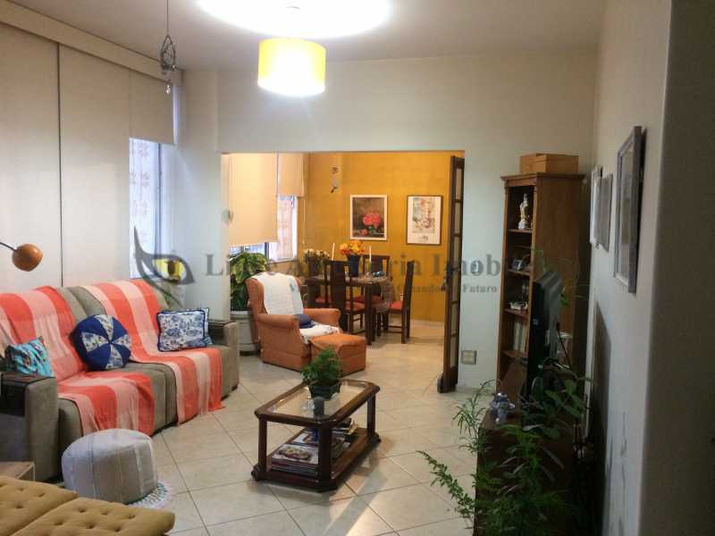 Apartamento à venda com 4 quartos, 145m² - Foto 2