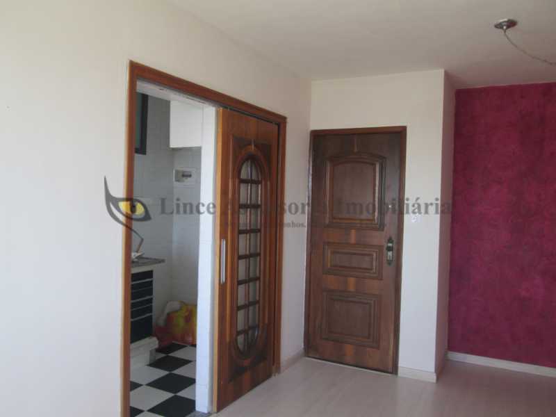 Apartamento à venda com 3 quartos, 62m² - Foto 2