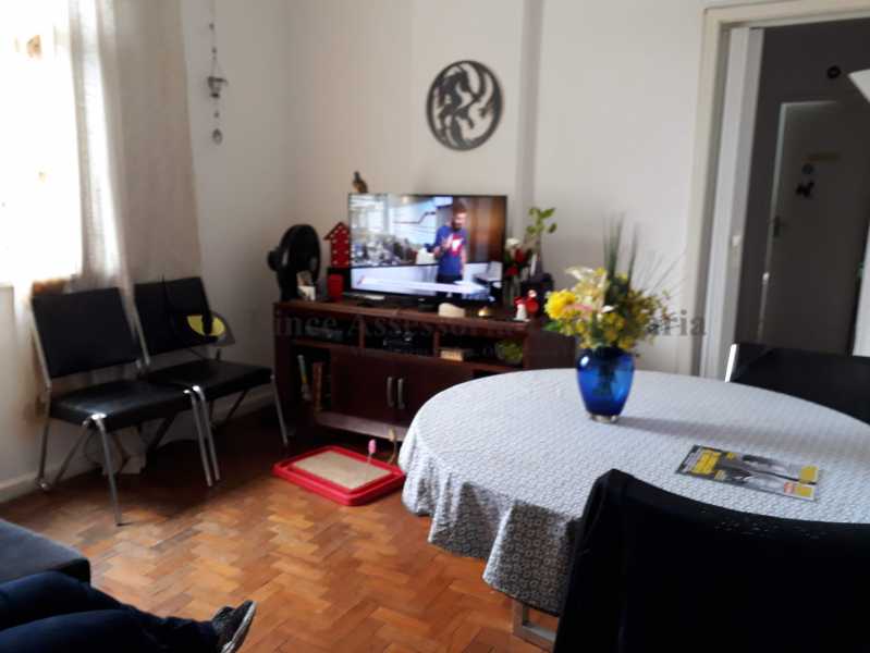 Apartamento à venda com 2 quartos, 75m² - Foto 1