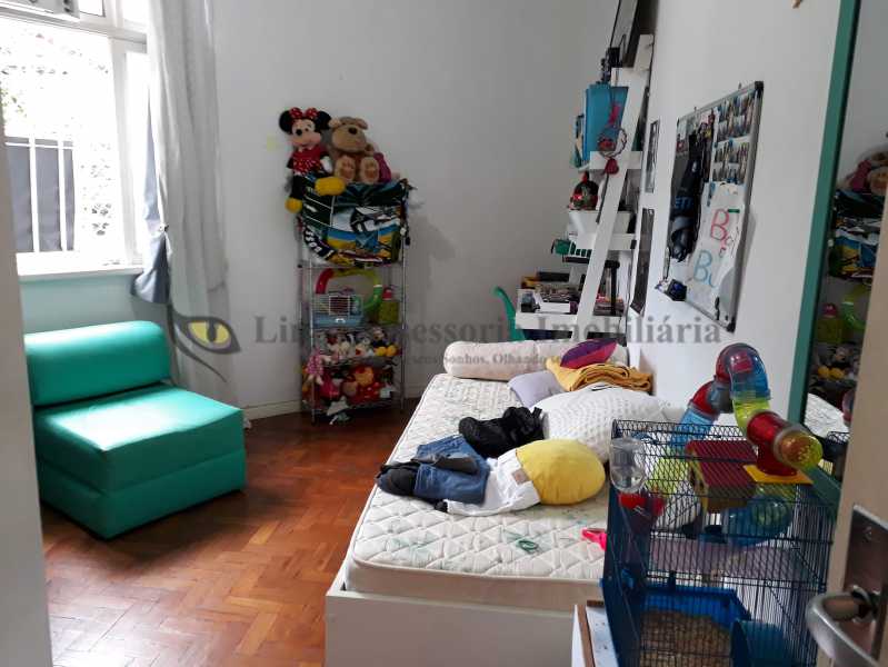 Apartamento à venda com 2 quartos, 75m² - Foto 4