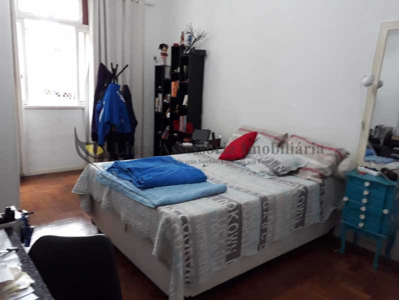 Apartamento à venda com 2 quartos, 75m² - Foto 8