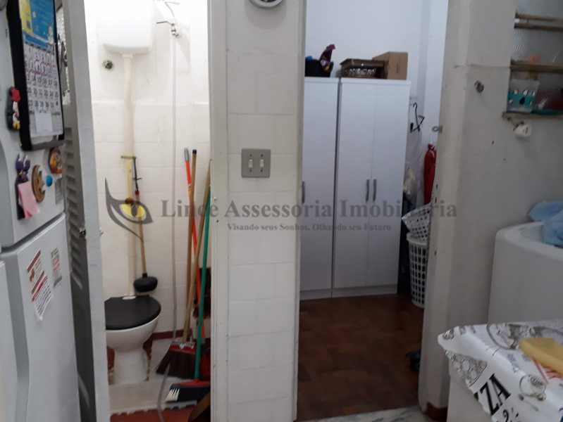 Apartamento à venda com 2 quartos, 75m² - Foto 11