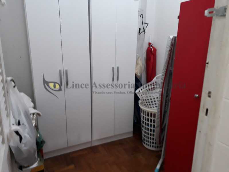 Apartamento à venda com 2 quartos, 75m² - Foto 14