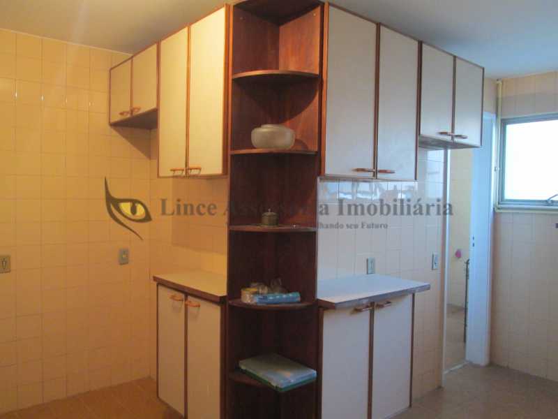 Apartamento à venda com 3 quartos, 118m² - Foto 17