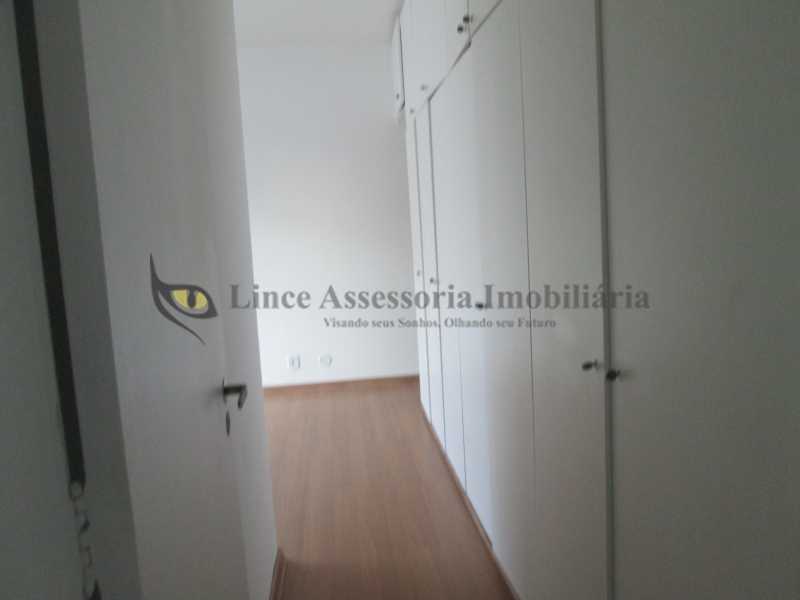 Apartamento à venda com 3 quartos, 118m² - Foto 8