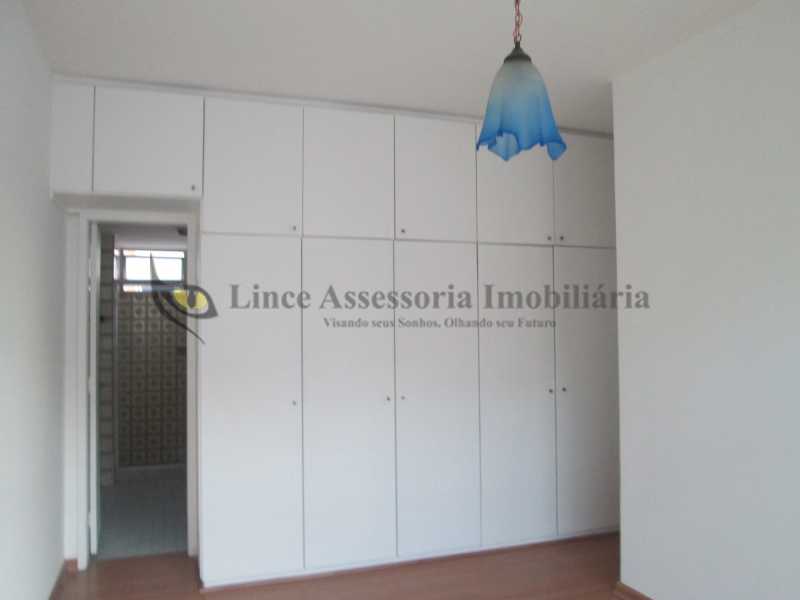 Apartamento à venda com 3 quartos, 118m² - Foto 10