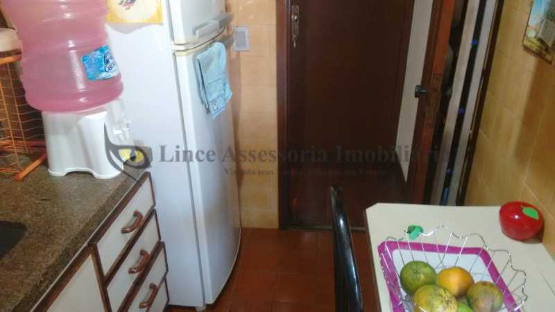 Apartamento à venda com 1 quarto, 45m² - Foto 9