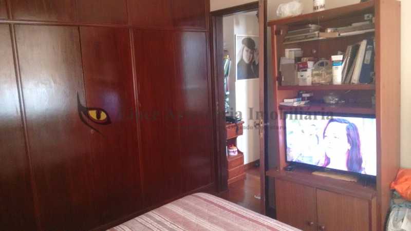 Apartamento à venda com 1 quarto, 45m² - Foto 18