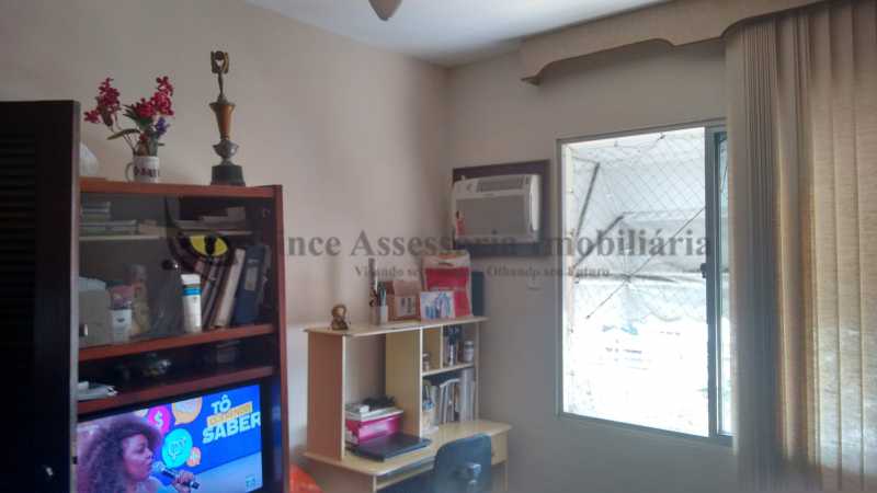 Apartamento à venda com 1 quarto, 45m² - Foto 27