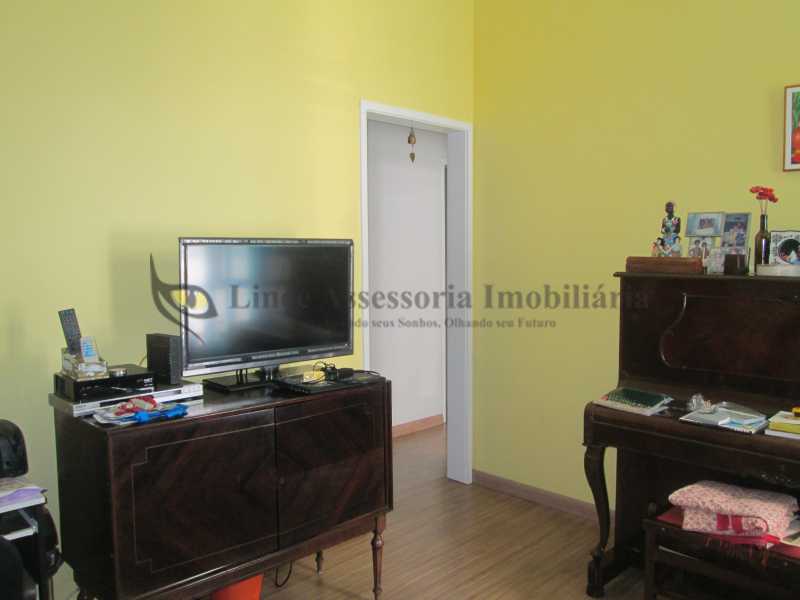 Apartamento à venda com 2 quartos, 73m² - Foto 1