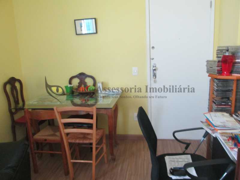 Apartamento à venda com 2 quartos, 73m² - Foto 3