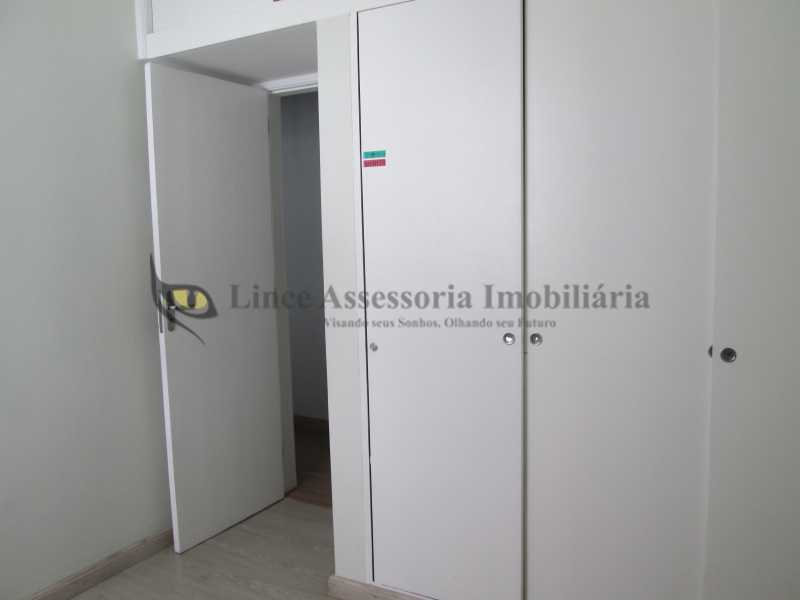 Apartamento à venda com 2 quartos, 73m² - Foto 8