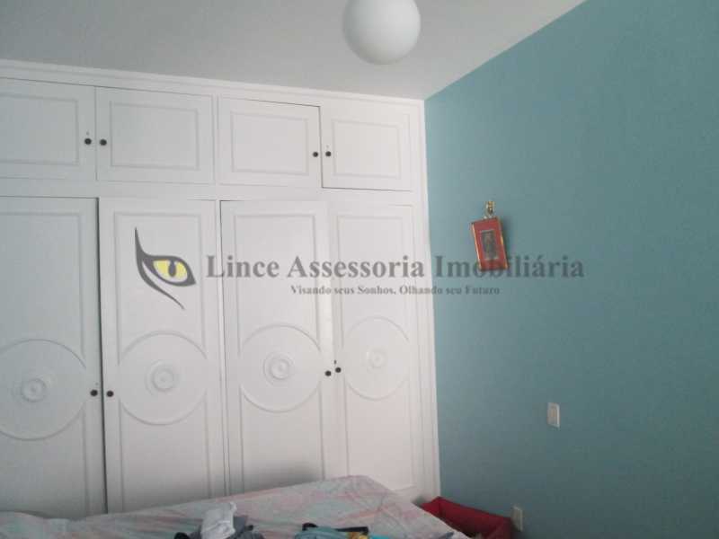 Apartamento à venda com 2 quartos, 73m² - Foto 9