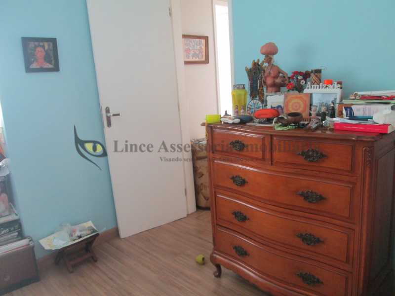 Apartamento à venda com 2 quartos, 73m² - Foto 11