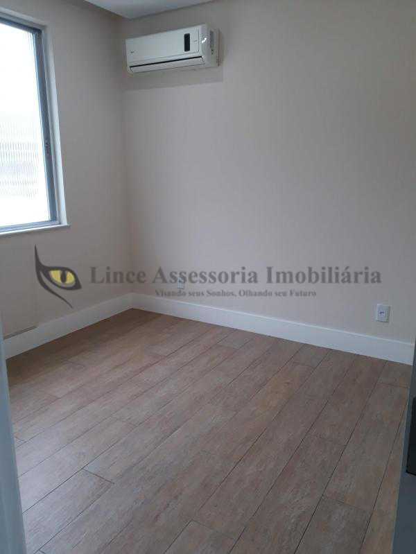 Apartamento à venda com 3 quartos, 104m² - Foto 9