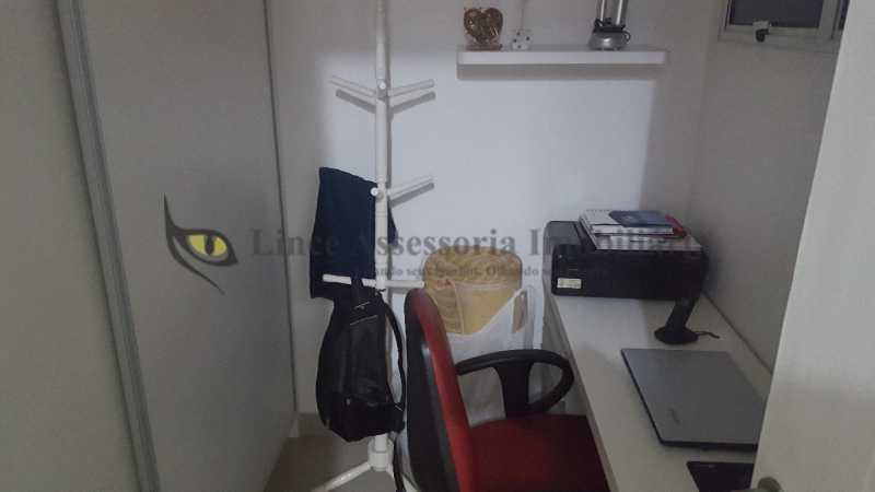 Apartamento à venda com 2 quartos, 70m² - Foto 9