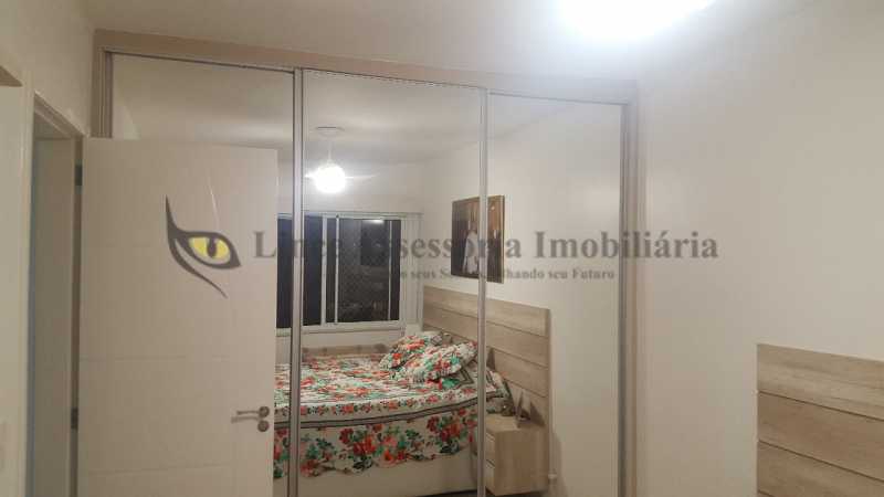 Apartamento à venda com 2 quartos, 70m² - Foto 8