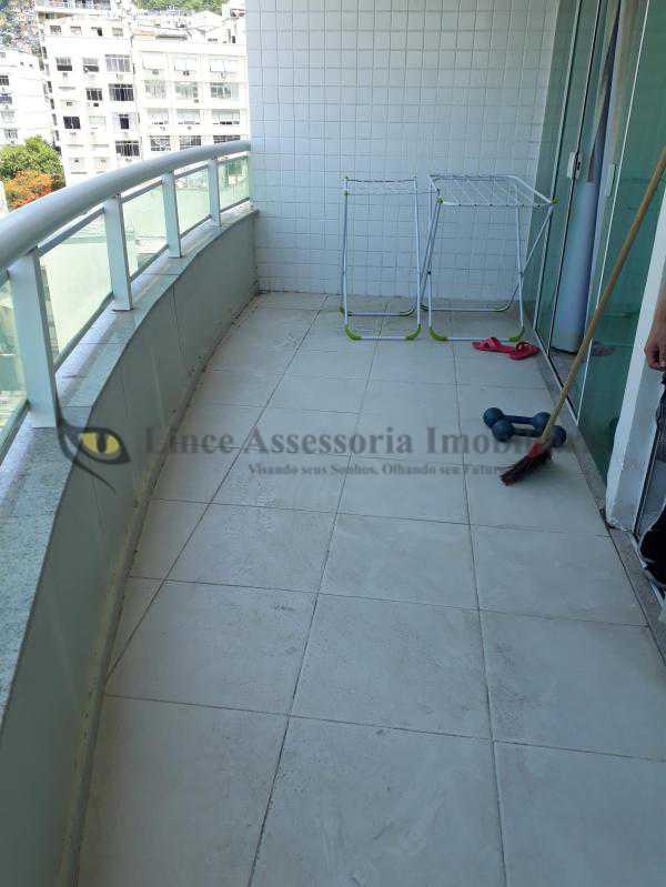 Apartamento à venda com 2 quartos, 83m² - Foto 2