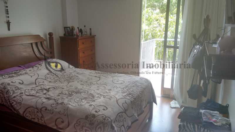 Apartamento à venda com 2 quartos, 72m² - Foto 9