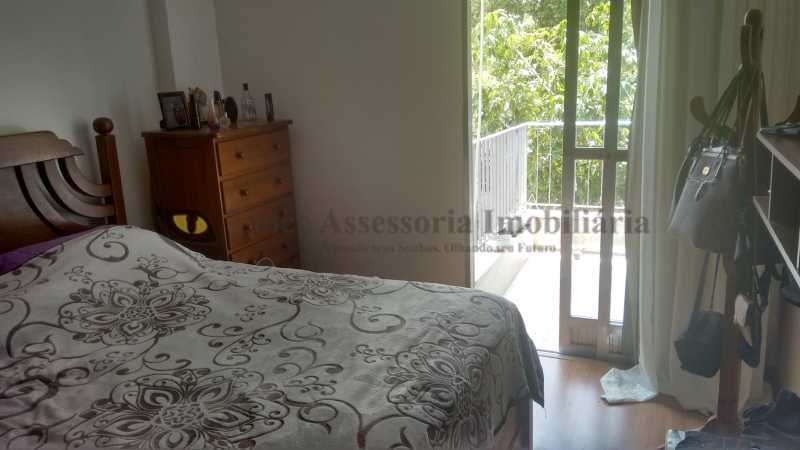 Apartamento à venda com 2 quartos, 72m² - Foto 10