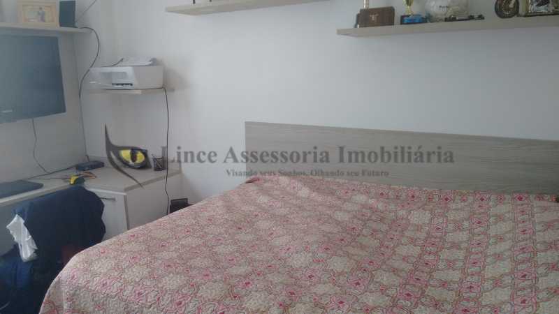 Apartamento à venda com 2 quartos, 72m² - Foto 25