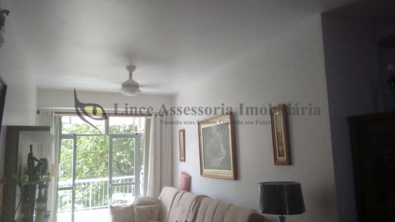 Apartamento à venda com 2 quartos, 72m² - Foto 28