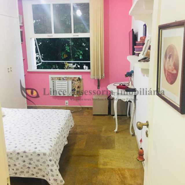 Apartamento à venda com 3 quartos, 97m² - Foto 9