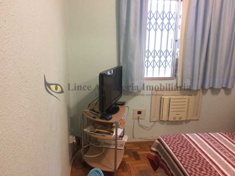 Apartamento à venda com 2 quartos, 65m² - Foto 7