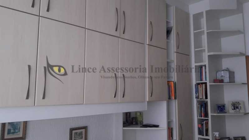 Apartamento à venda com 2 quartos, 82m² - Foto 9