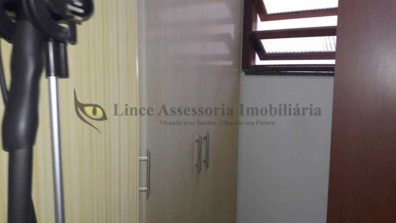 Apartamento à venda com 2 quartos, 82m² - Foto 27