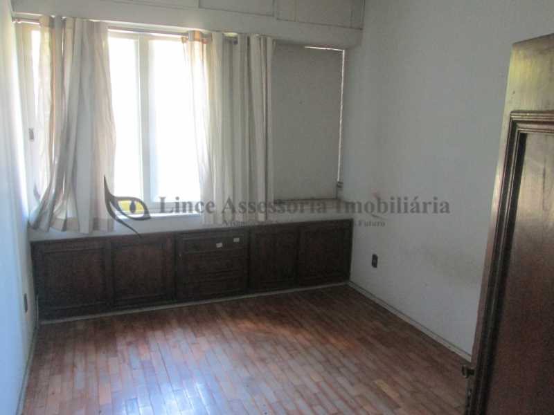 Apartamento à venda com 3 quartos, 110m² - Foto 8