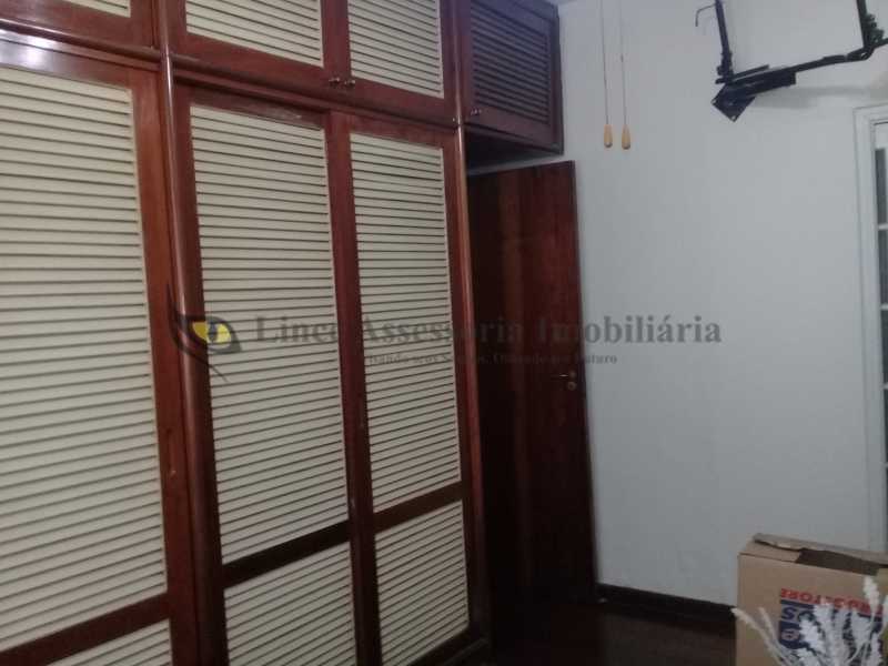 Apartamento à venda com 2 quartos, 77m² - Foto 4