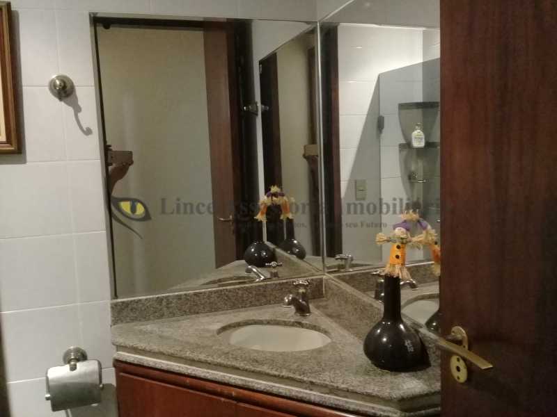 Apartamento à venda com 2 quartos, 77m² - Foto 11