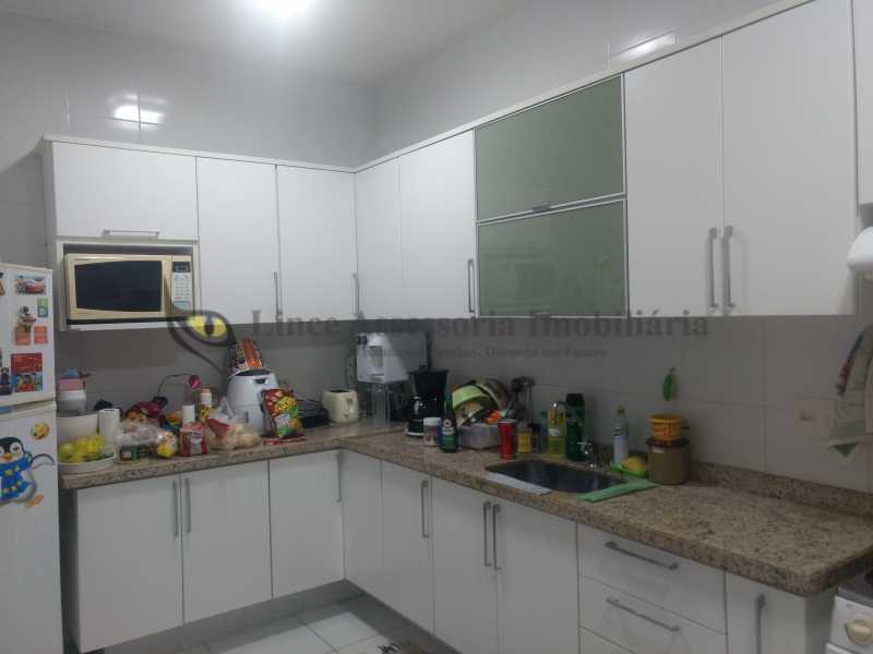 Casa à venda com 3 quartos, 240m² - Foto 26