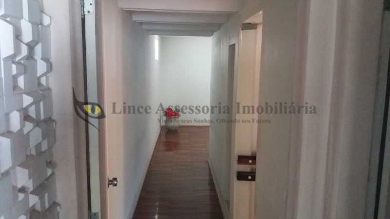 Apartamento à venda com 3 quartos, 180m² - Foto 6