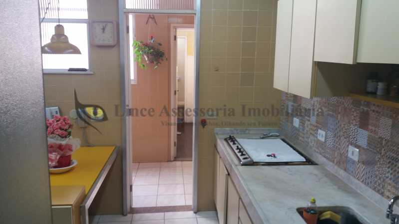 Apartamento à venda com 3 quartos, 180m² - Foto 10