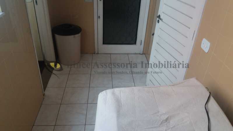 Apartamento à venda com 3 quartos, 180m² - Foto 13