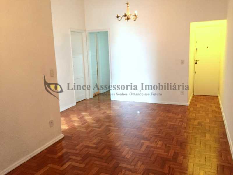 Apartamento para alugar com 3 quartos, 116m² - Foto 1