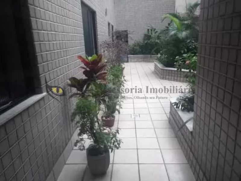 Apartamento à venda com 3 quartos, 130m² - Foto 19