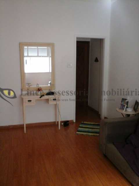 Apartamento à venda com 2 quartos, 84m² - Foto 2