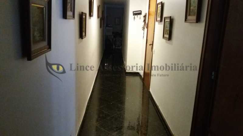 Apartamento à venda com 4 quartos, 170m² - Foto 6