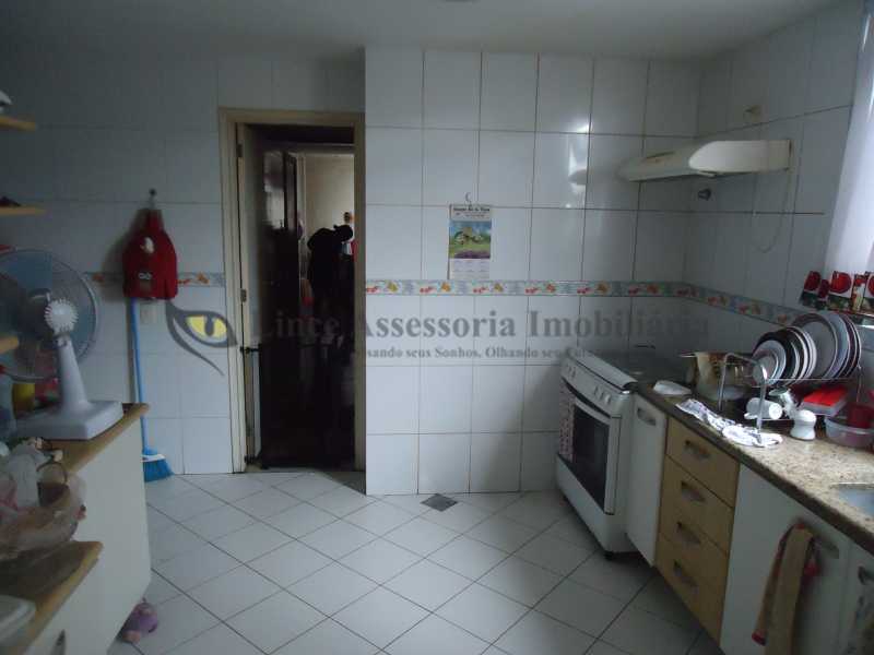 Apartamento à venda com 4 quartos, 170m² - Foto 12