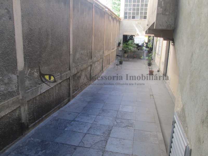 Casa à venda com 4 quartos, 370m² - Foto 25