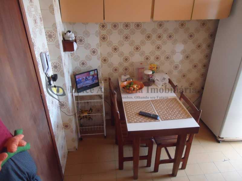 Apartamento à venda com 2 quartos, 83m² - Foto 17