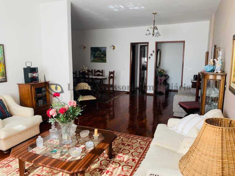 Apartamento à venda com 4 quartos, 156m² - Foto 1