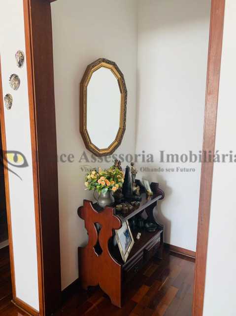 Apartamento à venda com 4 quartos, 156m² - Foto 4